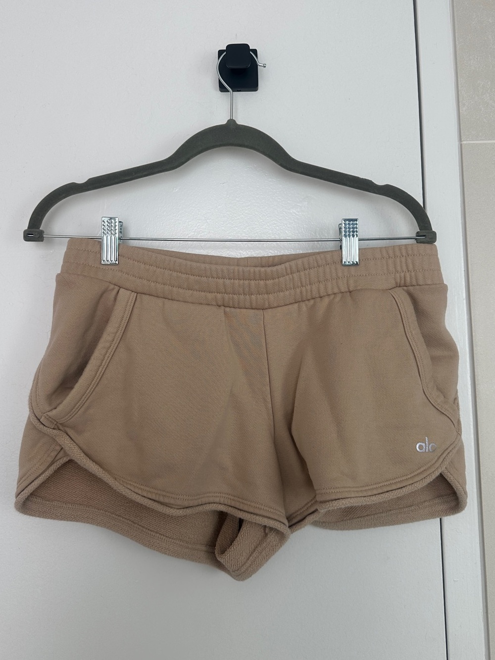 ALO Yoga Tan Athletic Shorts with Side Pockets